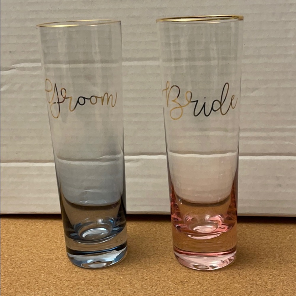 NWT Bride and groom flute glasses